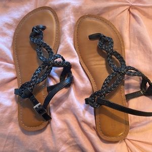 Woman’s Merona Black Sandals Size 7.5